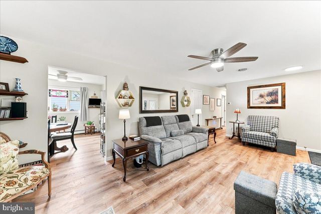 301 DELAWARE AVE, Oxford, PA 19363