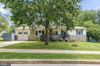 301 DELAWARE AVE, Oxford, PA 19363