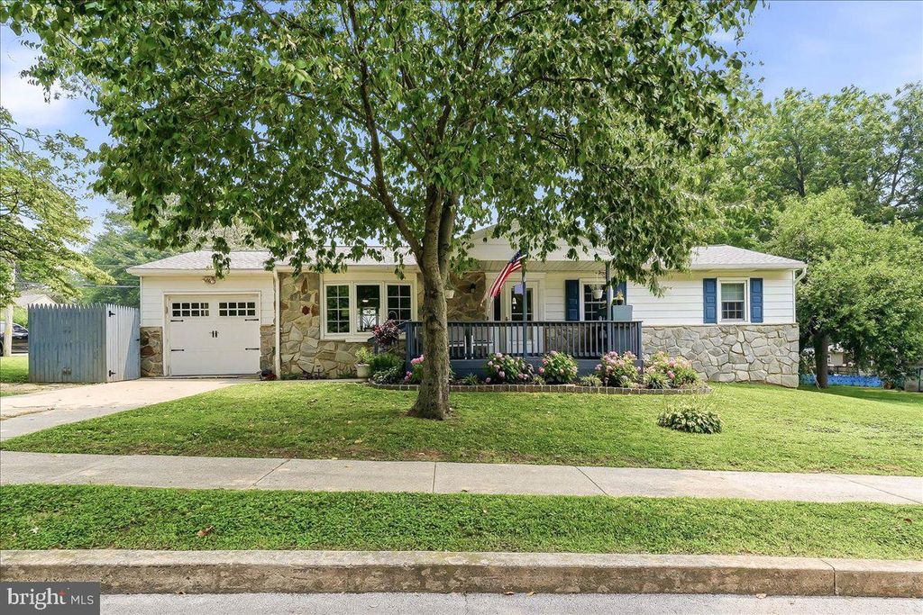 301 DELAWARE AVE, Oxford, PA 19363