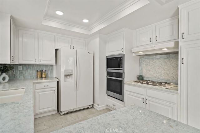 860 Calle Del Sol, Upland, CA 91784