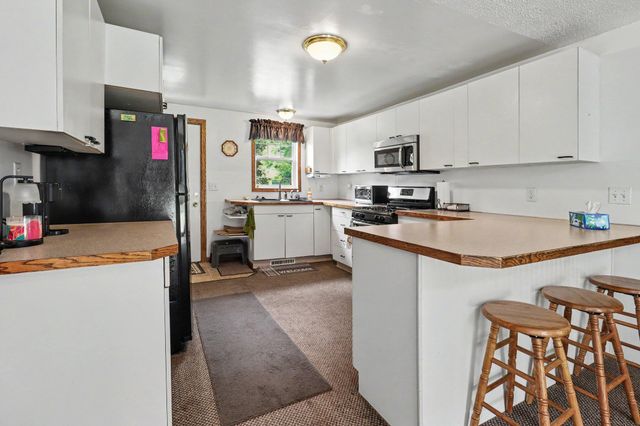 8188 E Woodruff Drive, Newaygo, MI 49337