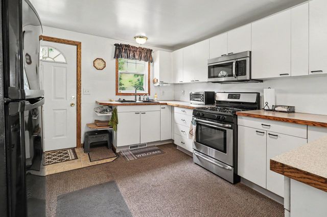 8188 E Woodruff Drive, Newaygo, MI 49337
