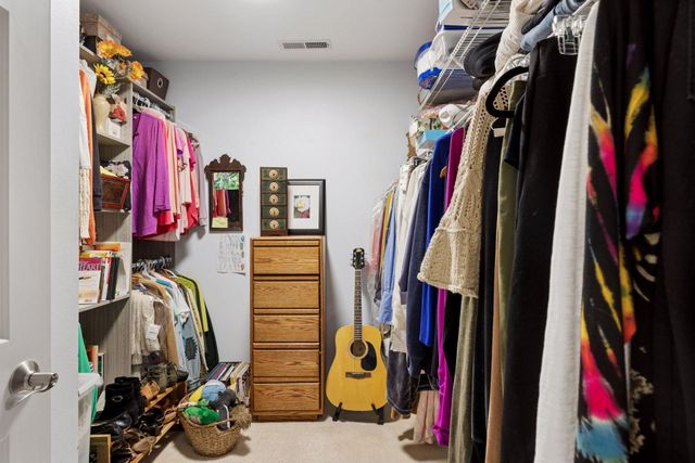 6050 Chasewood Parkway 202, Hopkins, MN 55343