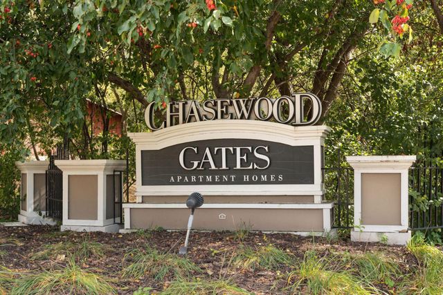 6050 Chasewood Parkway 202, Hopkins, MN 55343