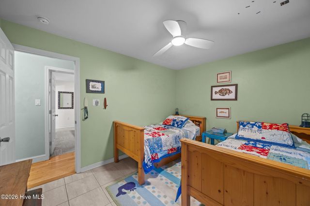 109 Sea Urchin Court, Surf City, NC 28445