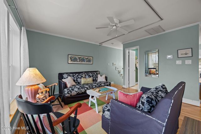 109 Sea Urchin Court, Surf City, NC 28445