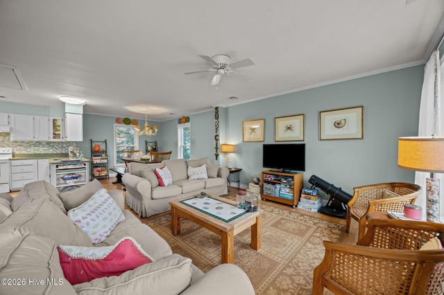 109 Sea Urchin Court, Surf City, NC 28445