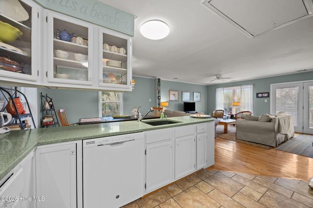 109 Sea Urchin Court, Surf City, NC 28445