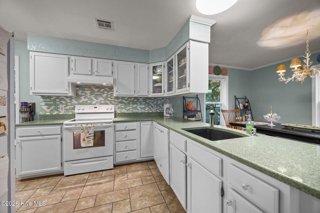 109 Sea Urchin Court, Surf City, NC 28445