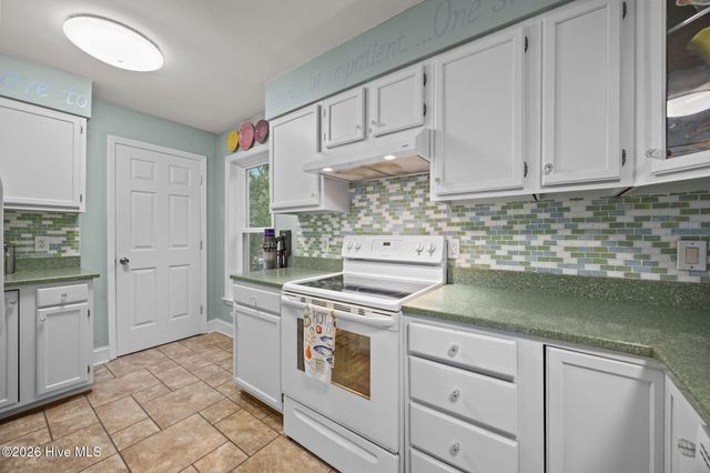 109 Sea Urchin Court, Surf City, NC 28445