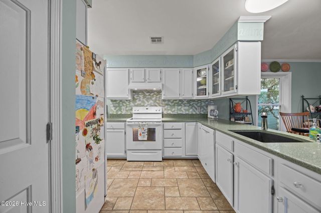 109 Sea Urchin Court, Surf City, NC 28445