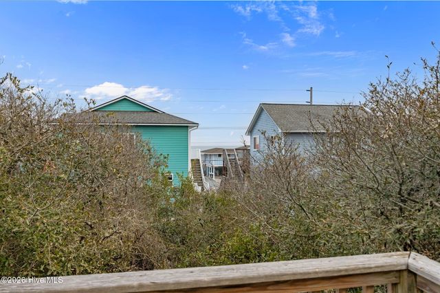 109 Sea Urchin Court, Surf City, NC 28445