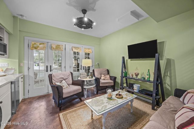 109 Sea Urchin Court, Surf City, NC 28445