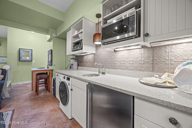 109 Sea Urchin Court, Surf City, NC 28445