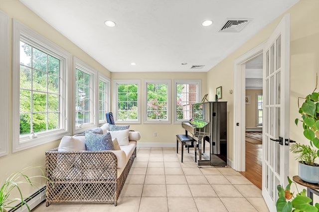 10 Ballard Terrace, Lexington, MA 02420