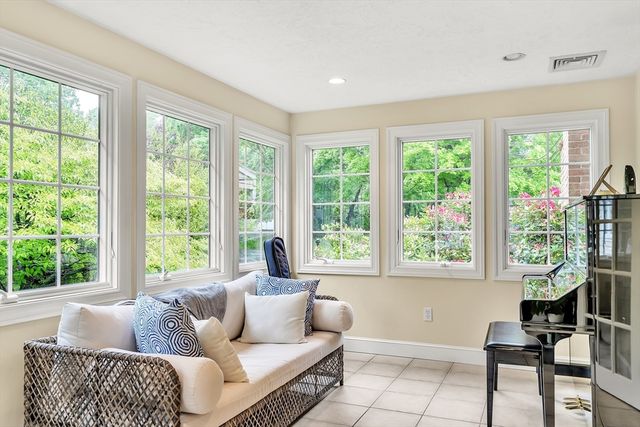 10 Ballard Terrace, Lexington, MA 02420