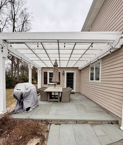 10 Ballard Terrace, Lexington, MA 02420