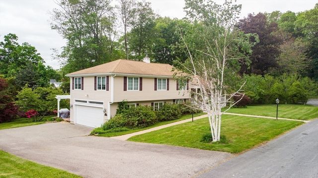 10 Ballard Terrace, Lexington, MA 02420
