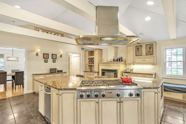 10 Ballard Terrace, Lexington, MA 02420