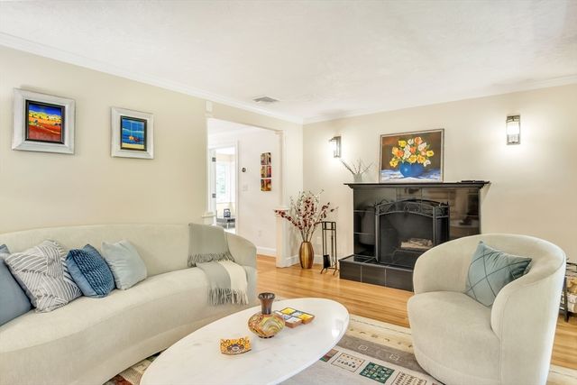 10 Ballard Terrace, Lexington, MA 02420