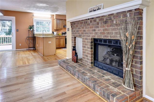 804 Gateway CT, Newport News, VA 23602