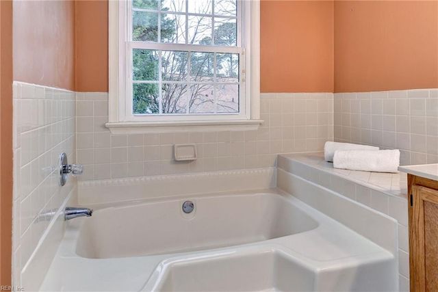 804 Gateway CT, Newport News, VA 23602