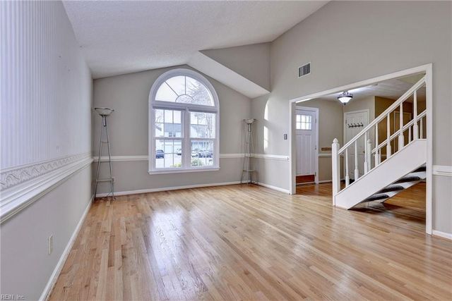 804 Gateway CT, Newport News, VA 23602