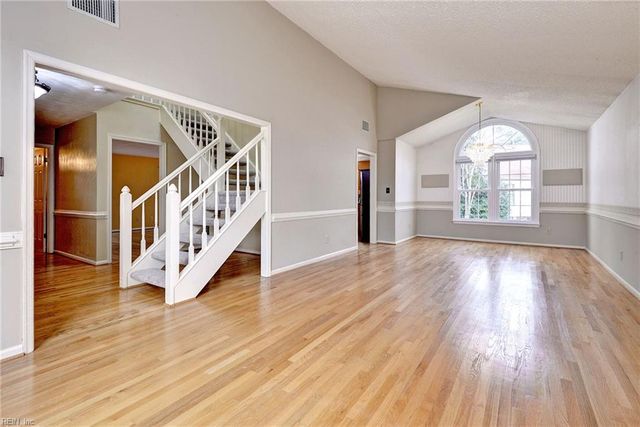 804 Gateway CT, Newport News, VA 23602