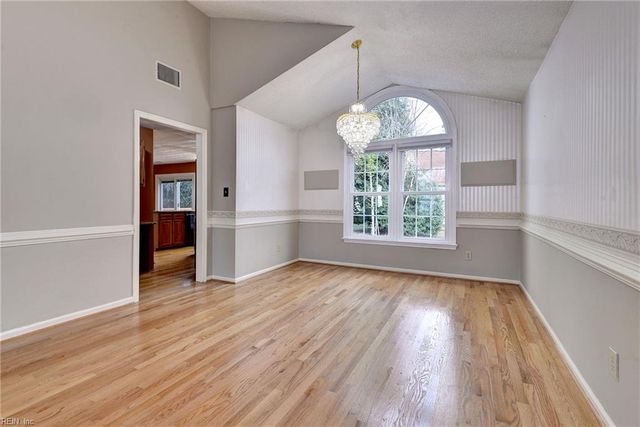 804 Gateway CT, Newport News, VA 23602