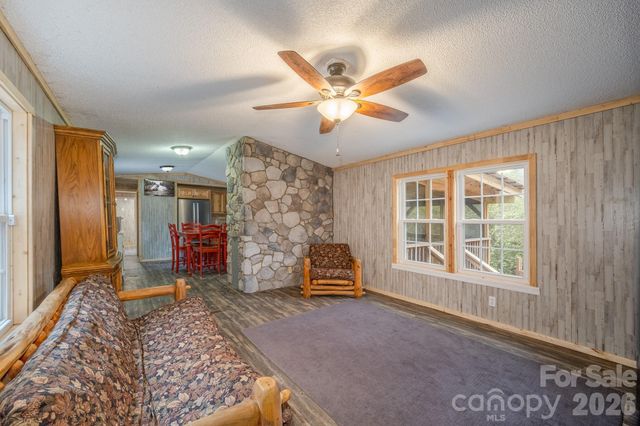 310 Sassafras Gap Lane, Brevard, NC 28712
