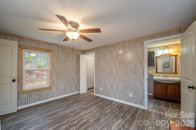 310 Sassafras Gap Lane, Brevard, NC 28712