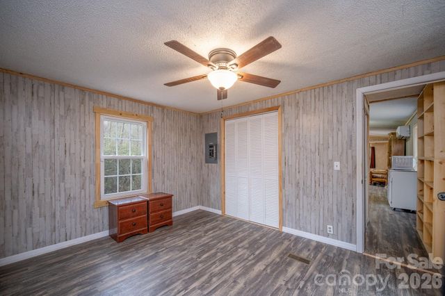 310 Sassafras Gap Lane, Brevard, NC 28712