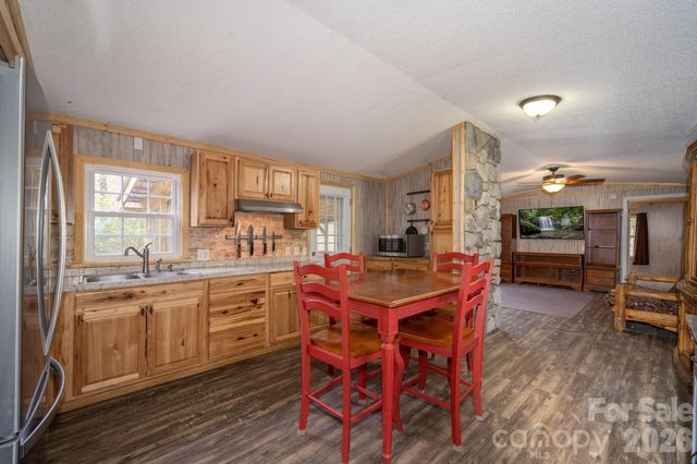 310 Sassafras Gap Lane, Brevard, NC 28712