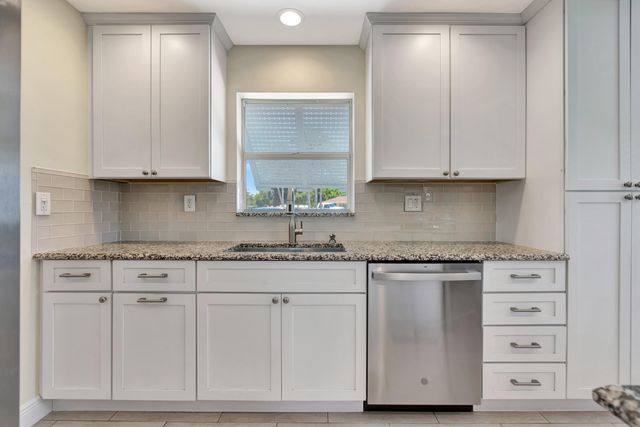 713 Gumtree Road, North Palm Beach, FL 33408