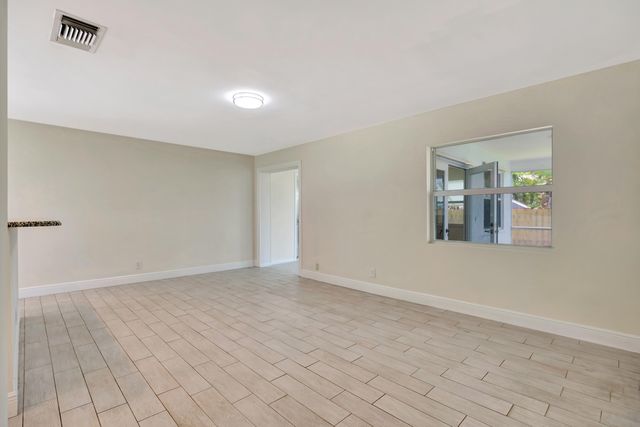 713 Gumtree Road, North Palm Beach, FL 33408