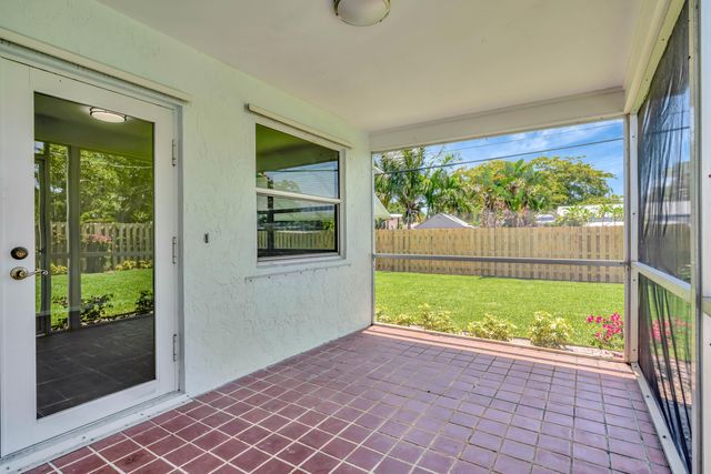 713 Gumtree Road, North Palm Beach, FL 33408