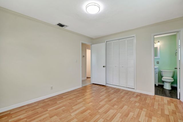 713 Gumtree Road, North Palm Beach, FL 33408