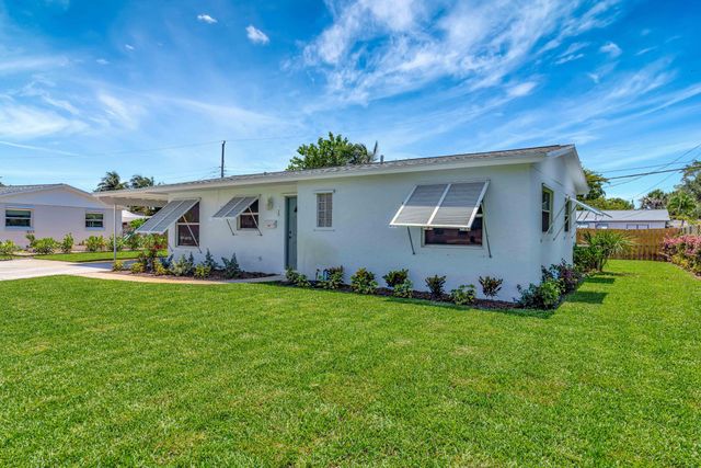 713 Gumtree Road, North Palm Beach, FL 33408
