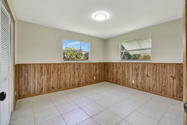 713 Gumtree Road, North Palm Beach, FL 33408