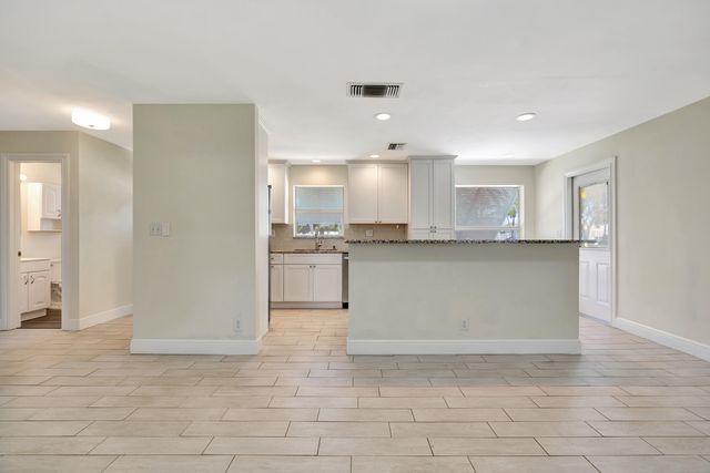 713 Gumtree Road, North Palm Beach, FL 33408