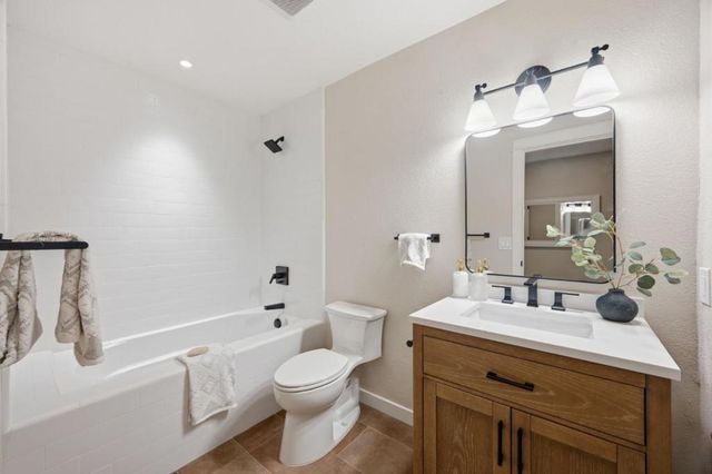 1327 Merrivale West Square, San Jose, CA 95117