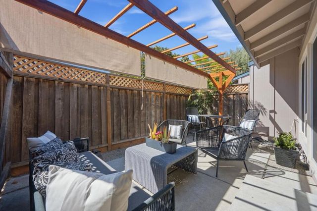 1327 Merrivale West Square, San Jose, CA 95117
