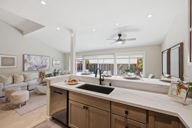 1327 Merrivale West Square, San Jose, CA 95117
