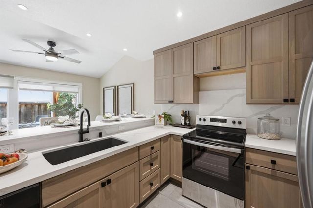 1327 Merrivale West Square, San Jose, CA 95117