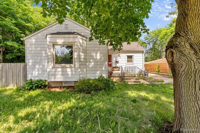 624 N Prospect Road, Ypsilanti, MI 48198
