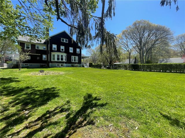45 Woodlawn Avenue 3, Bristol, RI 02809