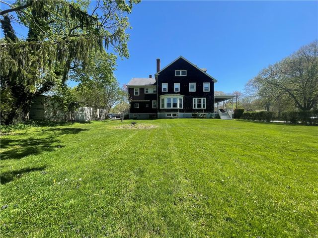 45 Woodlawn Avenue 3, Bristol, RI 02809