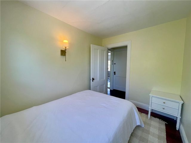 45 Woodlawn Avenue 3, Bristol, RI 02809