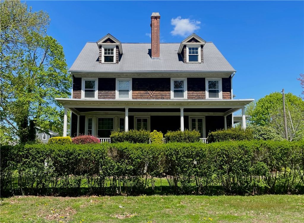 45 Woodlawn Avenue 3, Bristol, RI 02809