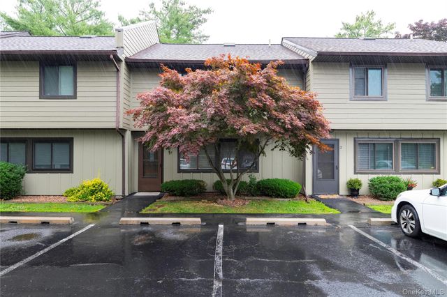 3 Hudson Heights Drive, Poughkeepsie, NY 12601